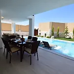 La Marbella ヴィラ フェティエ