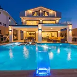 Villa La Marbella *